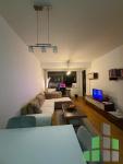 Se izdava namesten stan vo Skopje, Centar so povrshina od 52 m2.
 Ekstra: Klima, Centralno Parno, Lift, Nova Zgrada.
 Cena: 380 EUR
